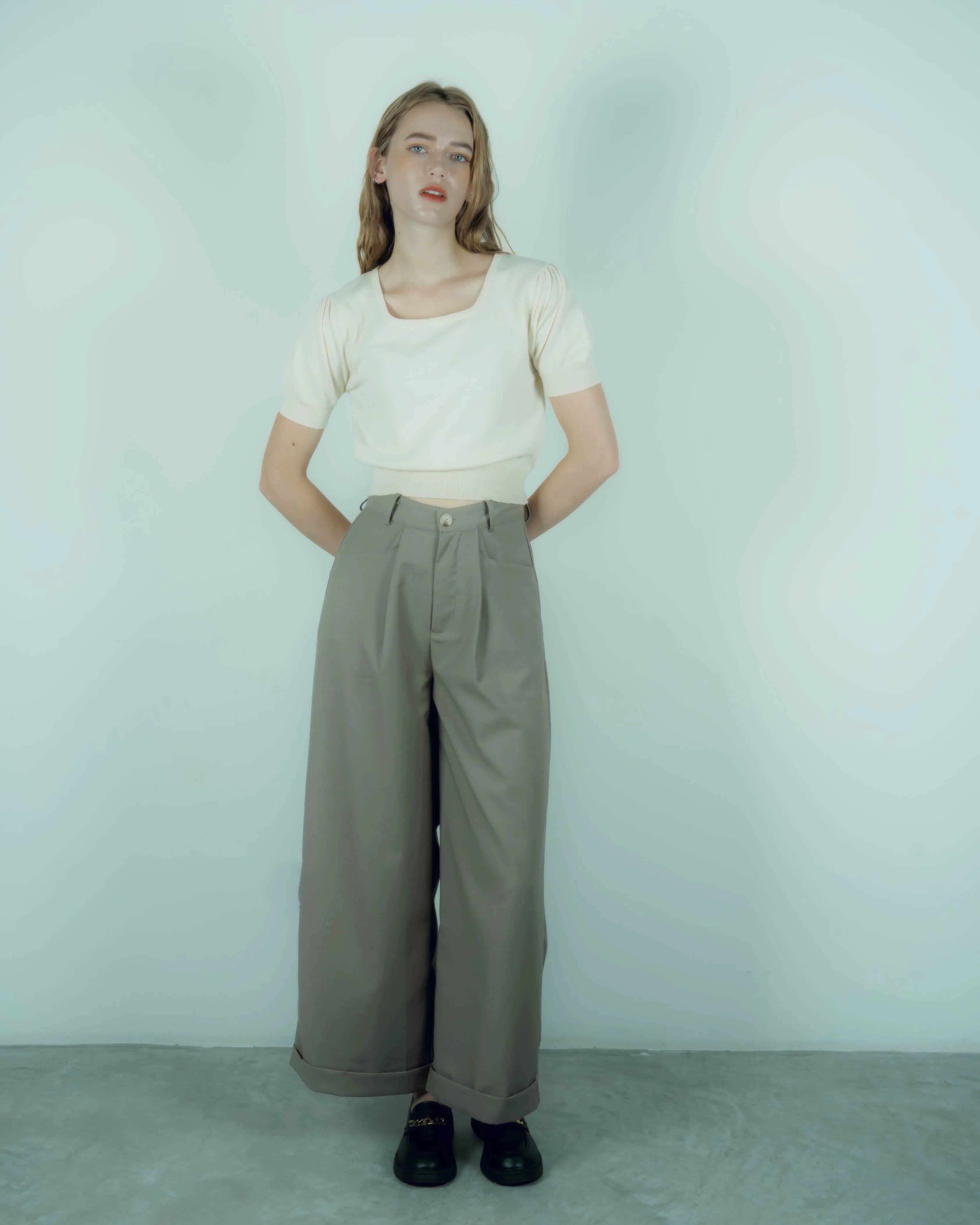 Folded Hem Straight Cut Trousers (Khaki)