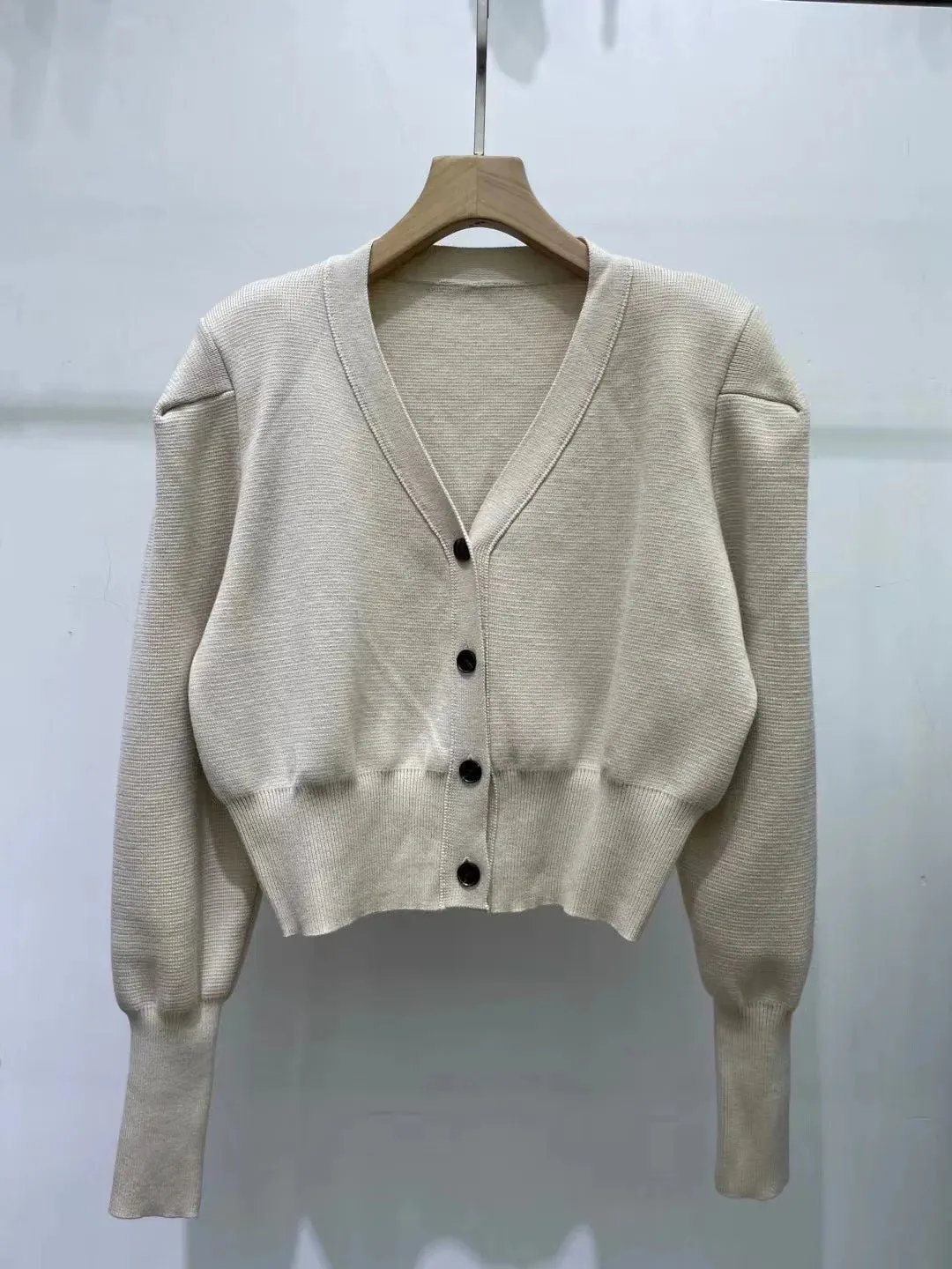 Knitted Sweater For Women Fall Winter Long Sleeve Single-Breasted V-neck Short Knitwear Cardigans  C-065