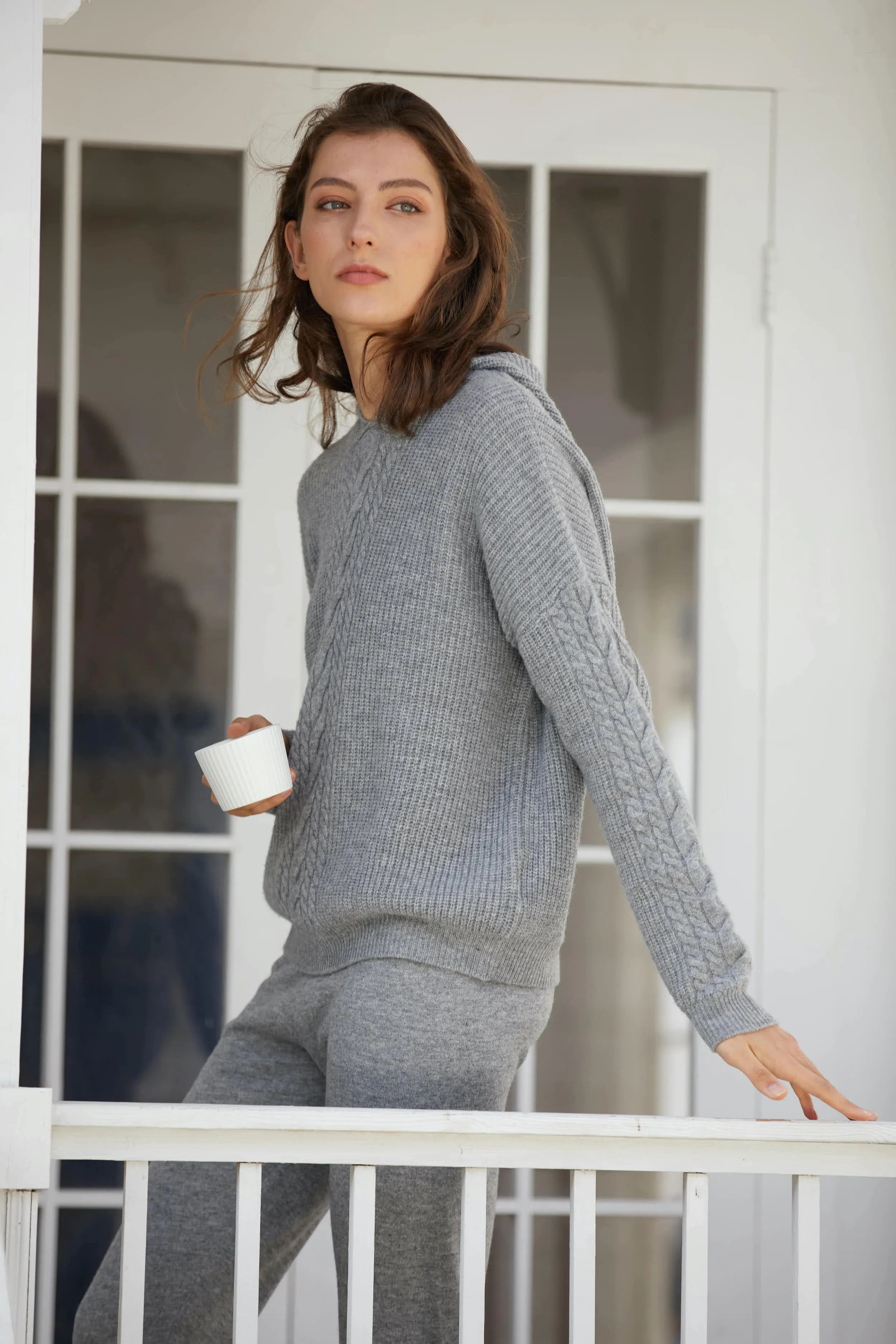 Single Cable Superfine Merino Pullover